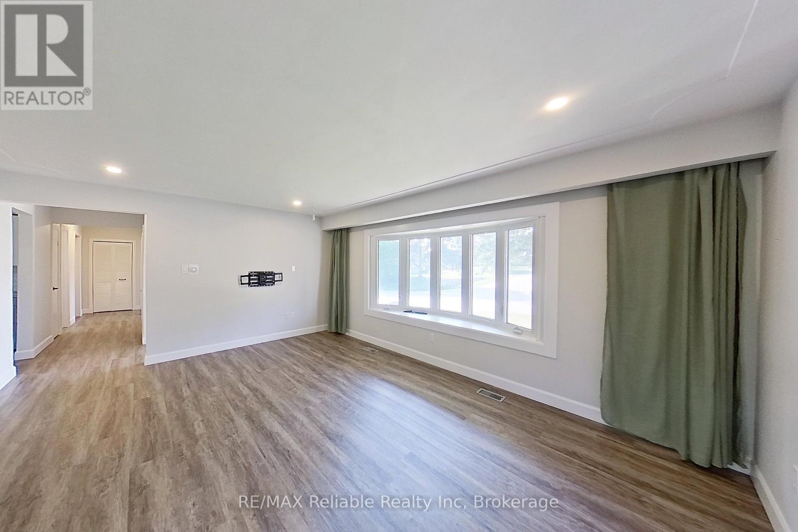 Photo 11 of 439 Queen Street E, Wellington North ON
