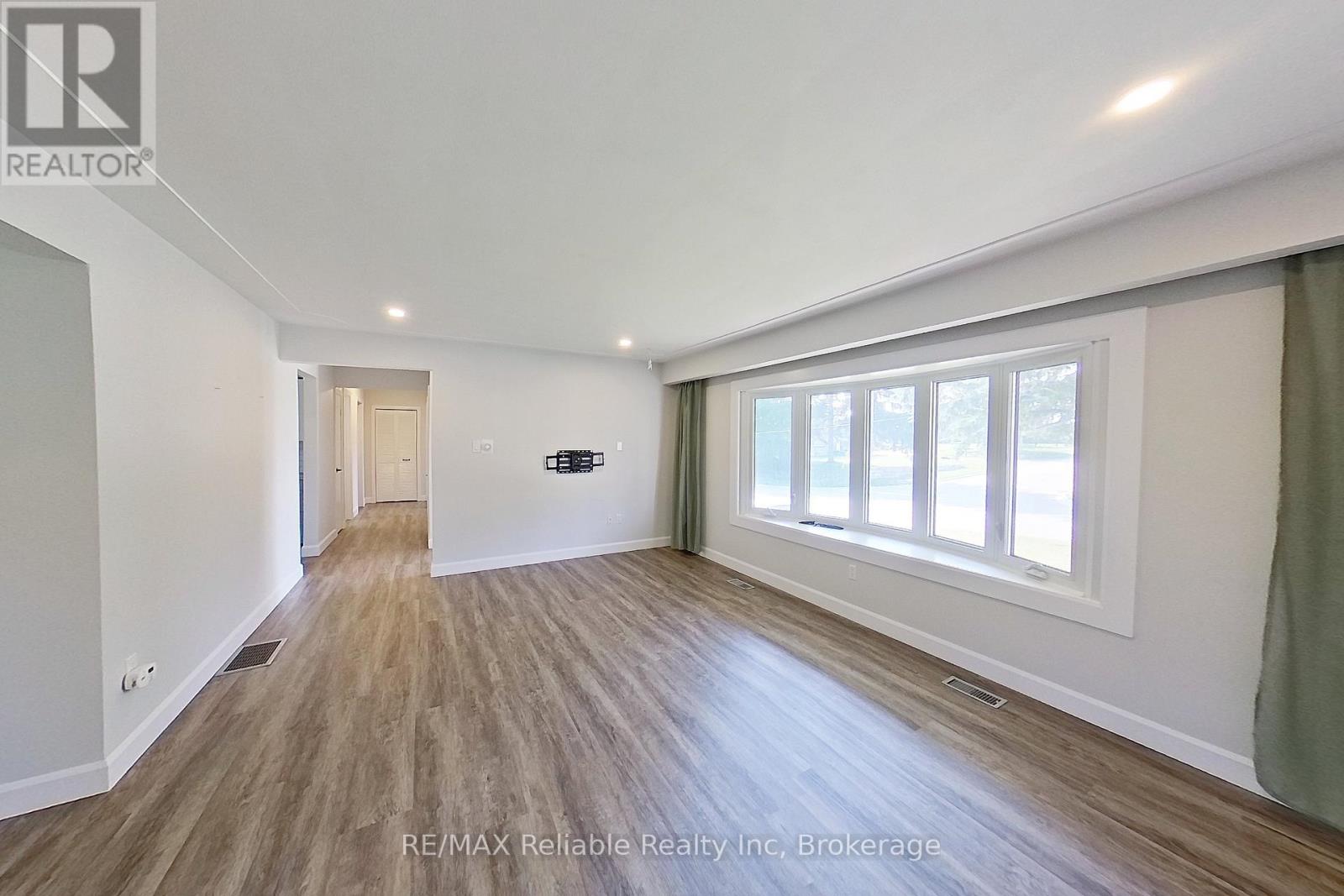 Photo 14 of 439 Queen Street E, Wellington North ON