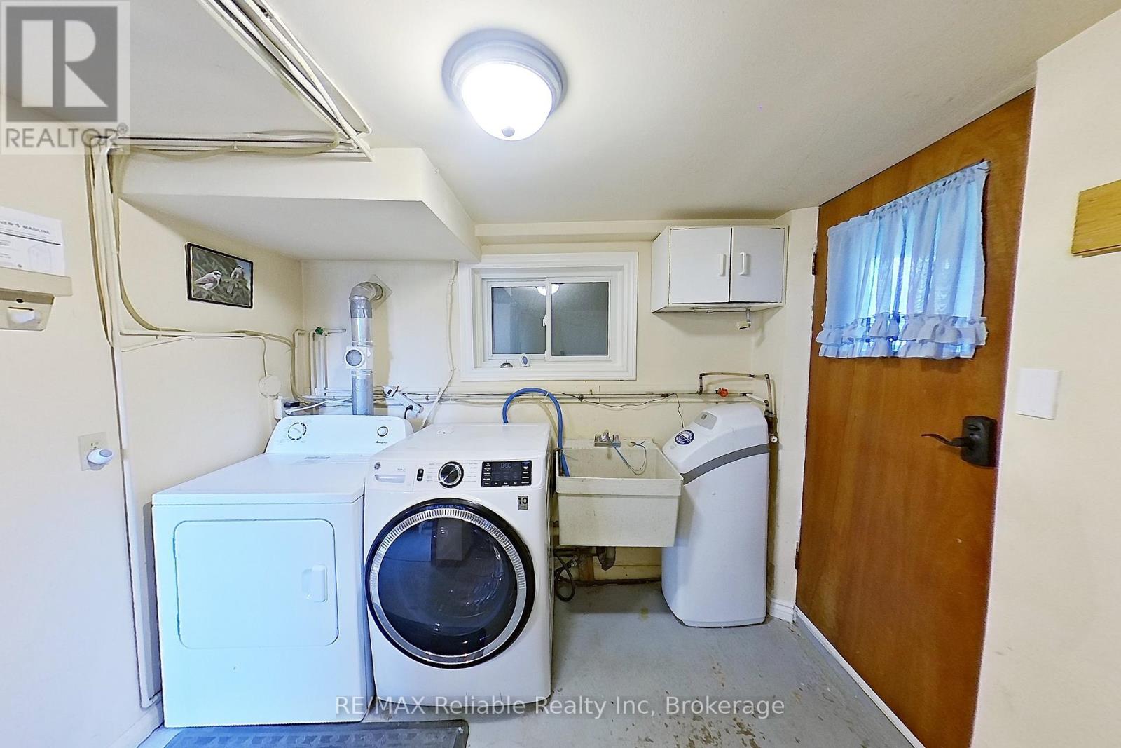 Photo 26 of 439 Queen Street E, Wellington North ON