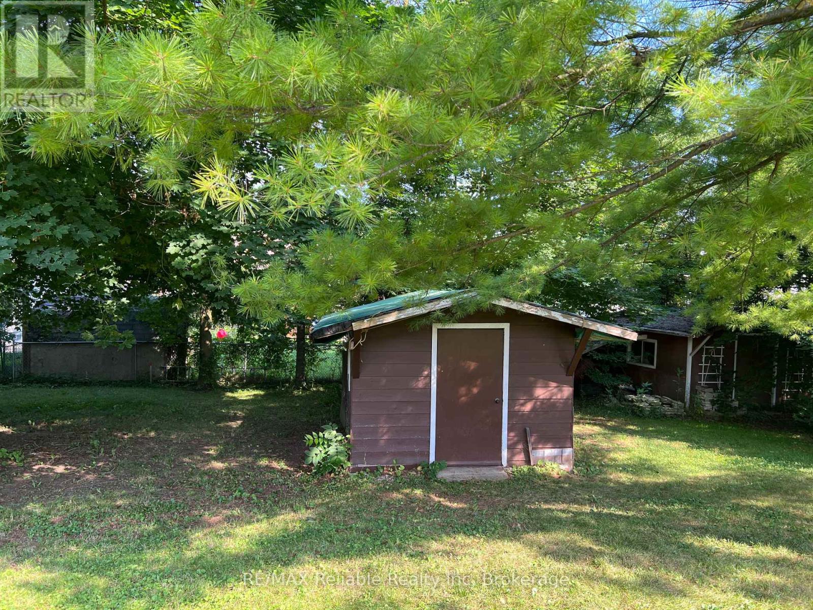 Photo 41 of 439 Queen Street E, Wellington North ON