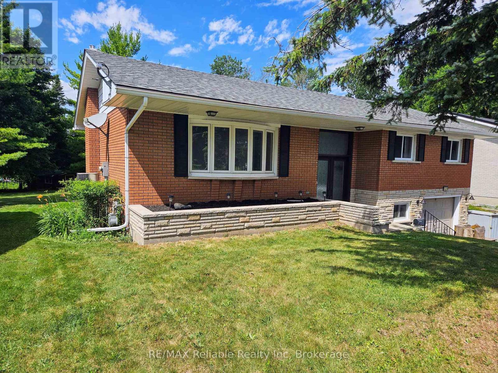 Photo 43 of 439 Queen Street E, Wellington North ON