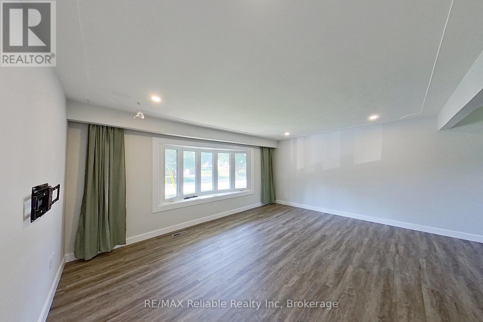 Photo 9 of 439 Queen Street E, Wellington North ON