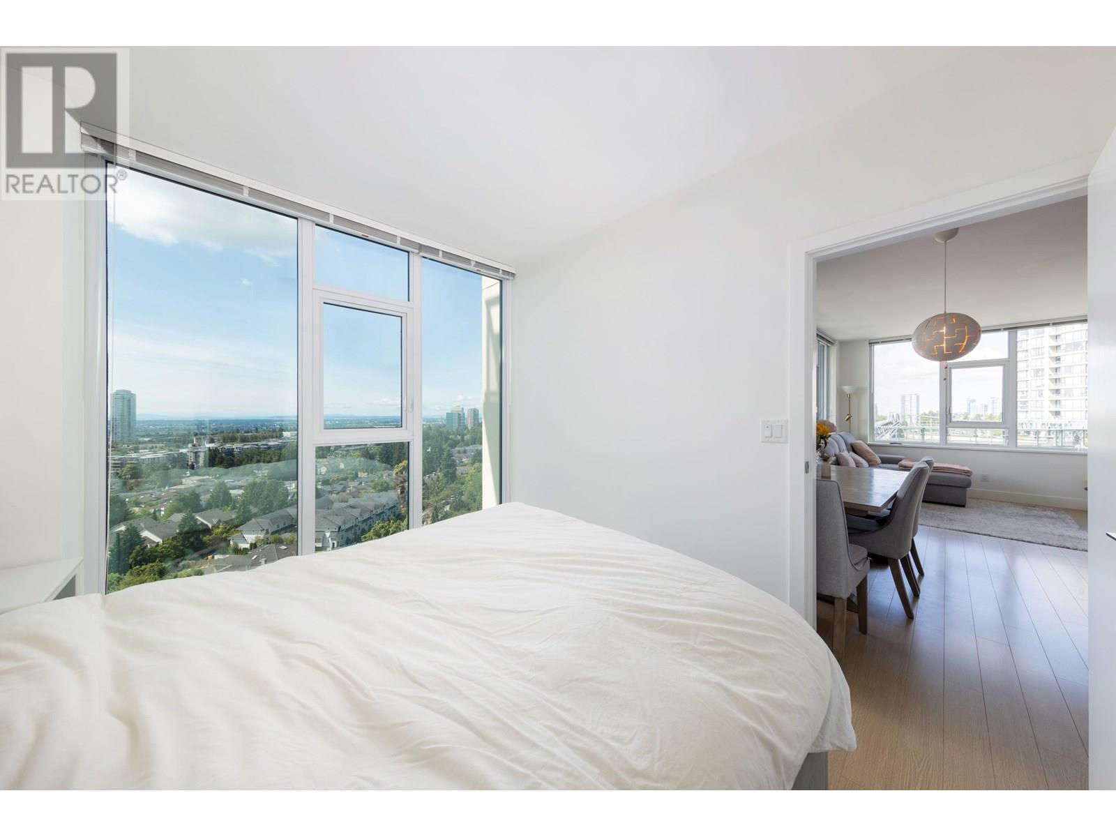Photo 11 of 1210 7388 Kingsway, Burnaby BC