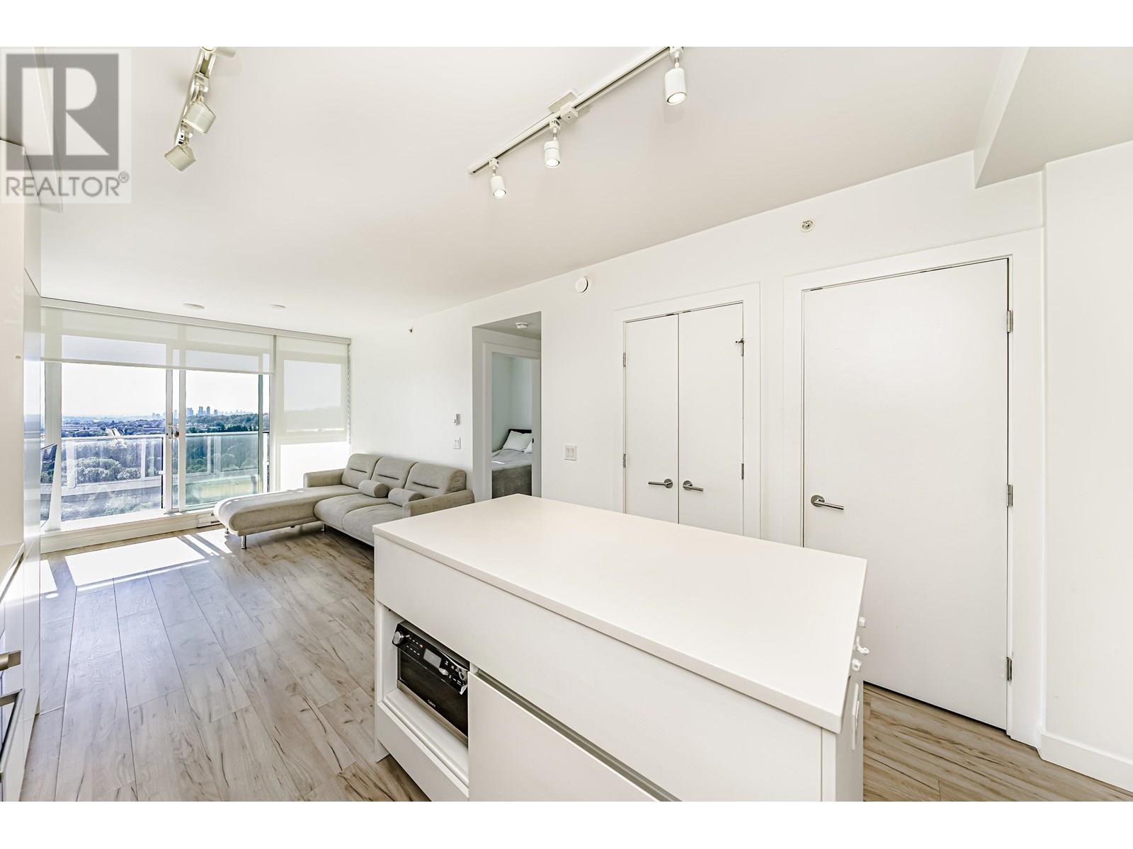 Photo 8 of 1906 652 Whiting Way, Coquitlam BC