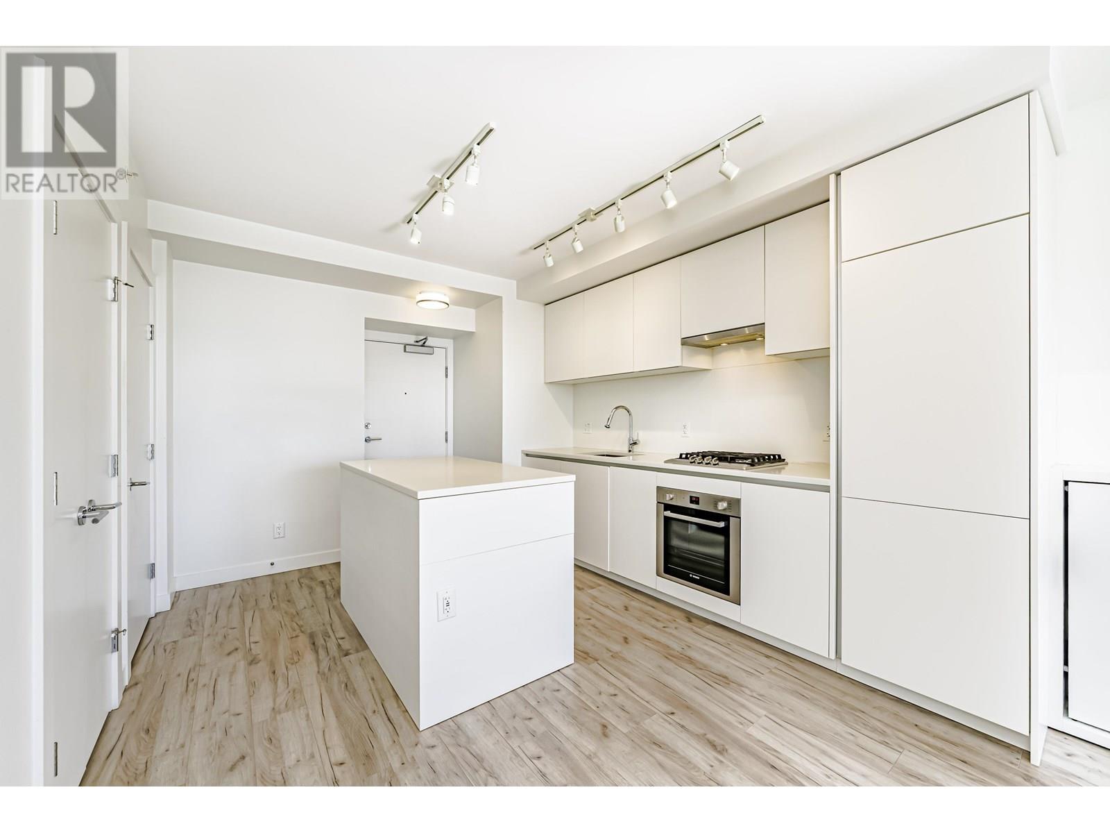 Photo 12 of 1906 652 Whiting Way, Coquitlam BC