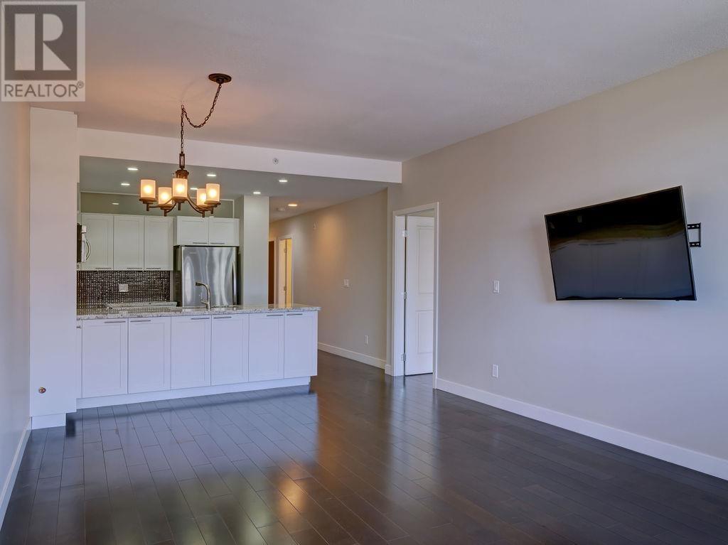 306 5665 TEREDO STREET, Sechelt