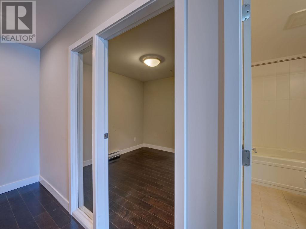 306 5665 TEREDO STREET, Sechelt