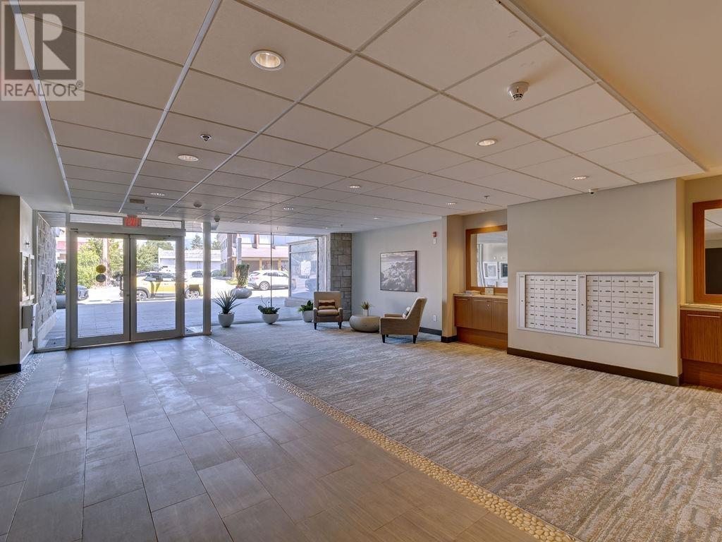 306 5665 TEREDO STREET, Sechelt