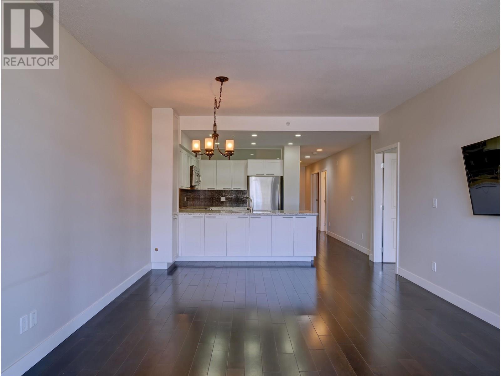 306 5665 TEREDO STREET, Sechelt
