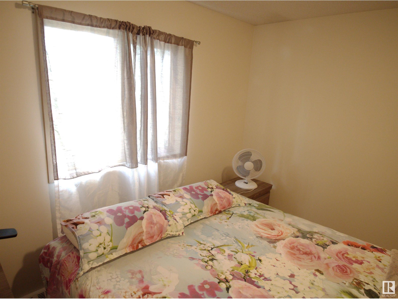 Photo 13 of 434 2520 50 St Nw, Edmonton AB