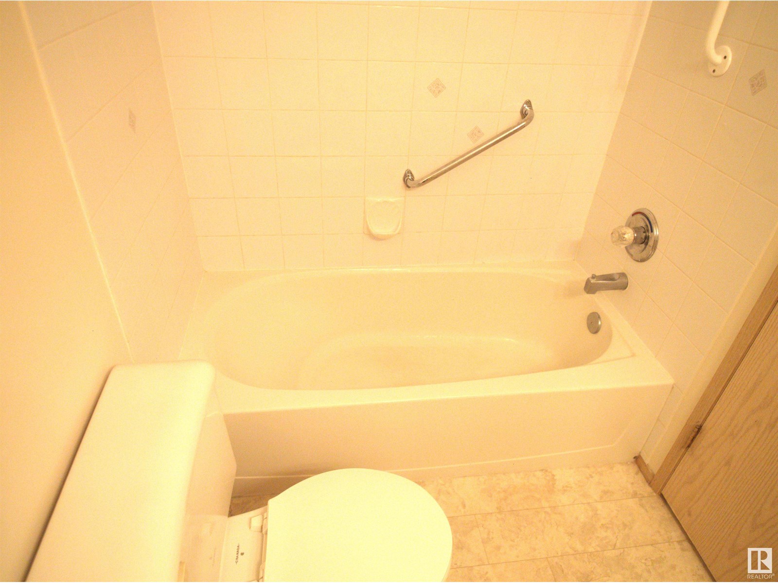 Photo 10 of 434 2520 50 St Nw, Edmonton AB