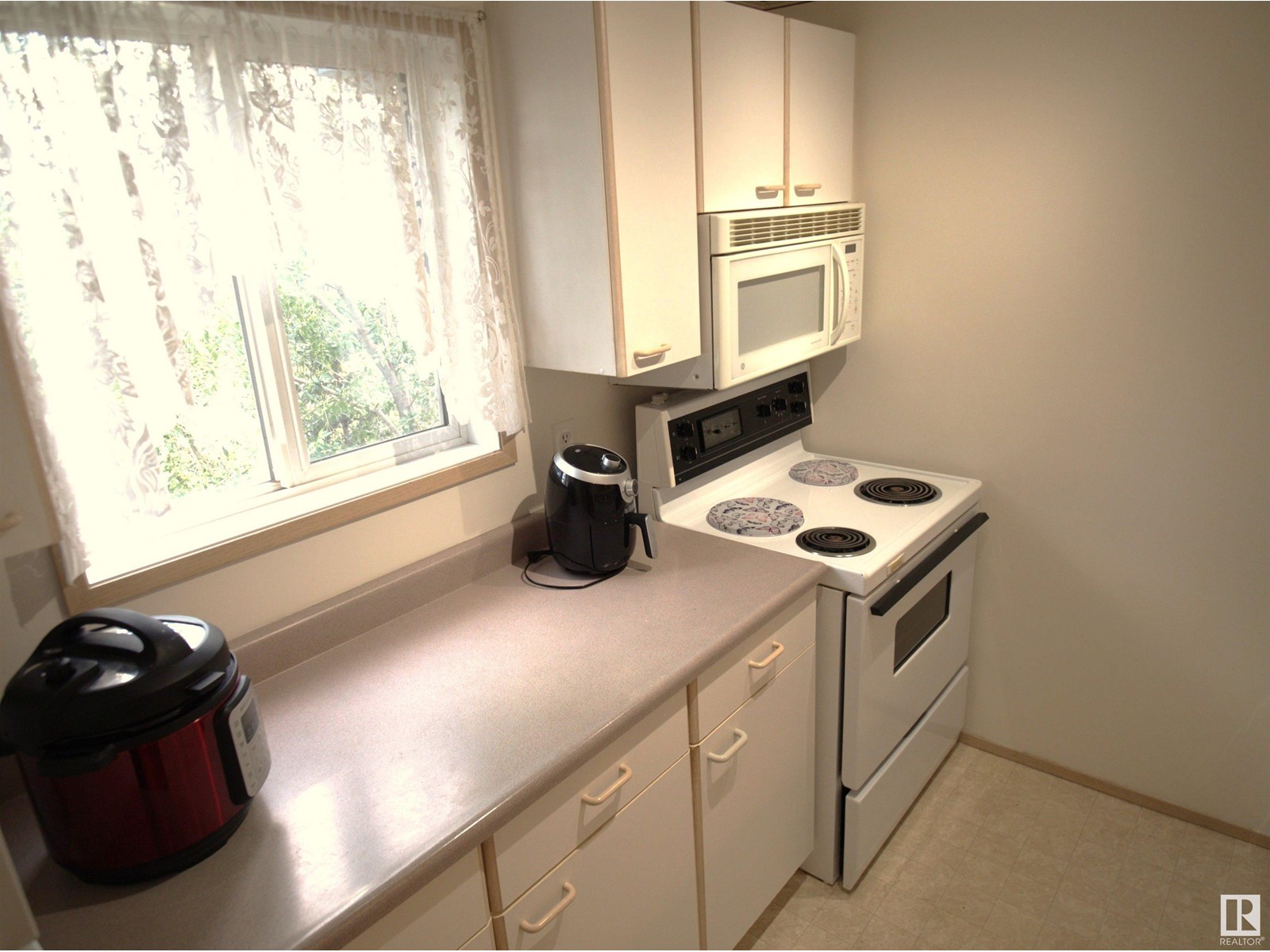 Photo 40 of 434 2520 50 St Nw, Edmonton AB
