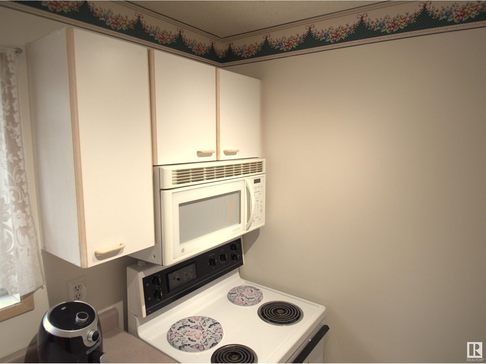 Photo 32 of 434 2520 50 St Nw, Edmonton AB