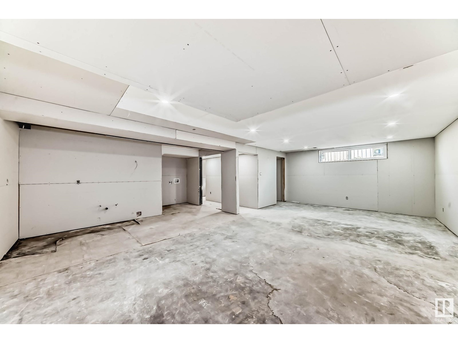 Photo 35 of 7220 152 A Ave Nw, Edmonton AB