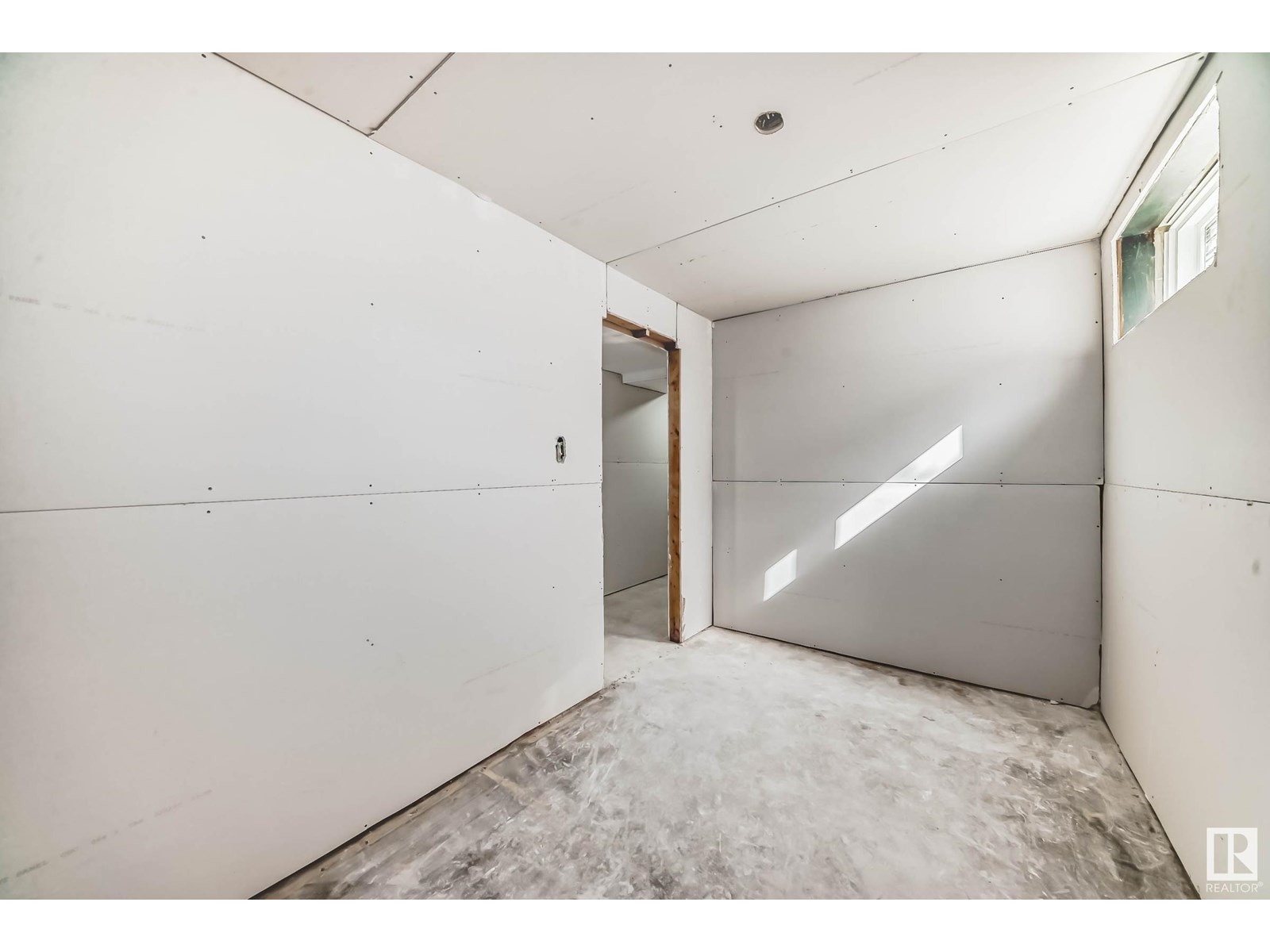 Photo 39 of 7220 152 A Ave Nw, Edmonton AB