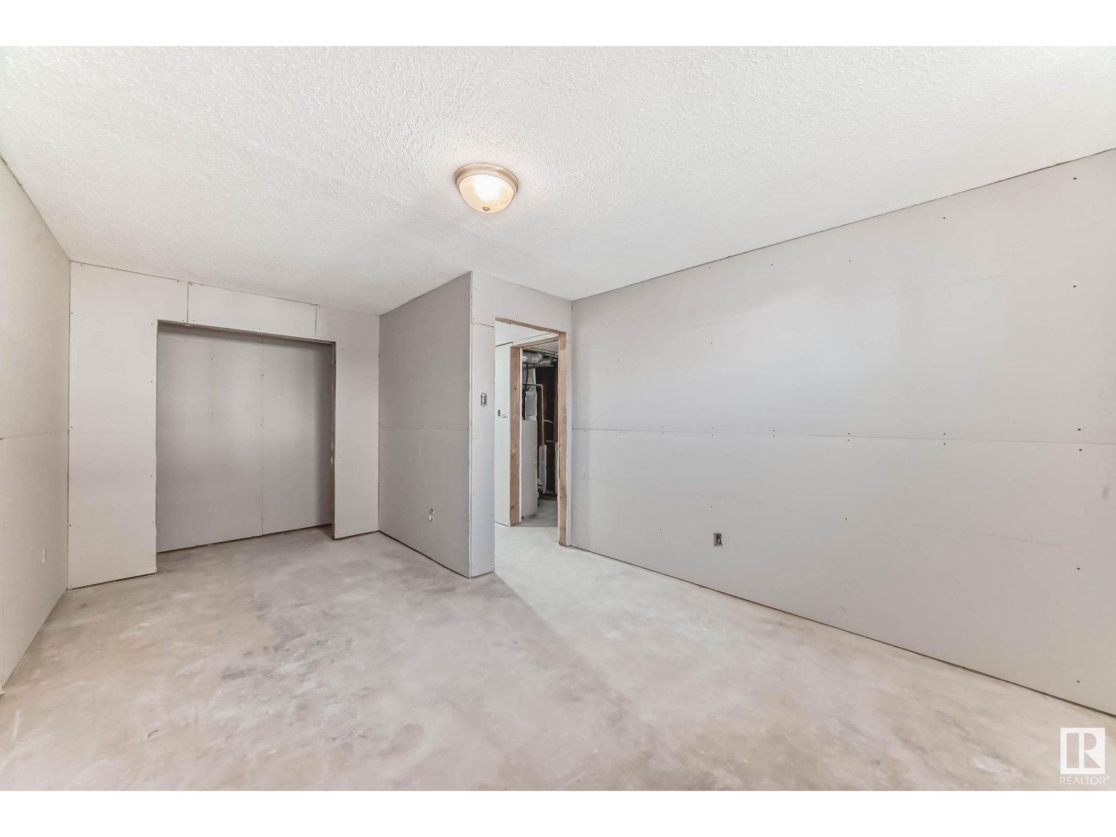 Photo 41 of 7220 152 A Ave Nw, Edmonton AB