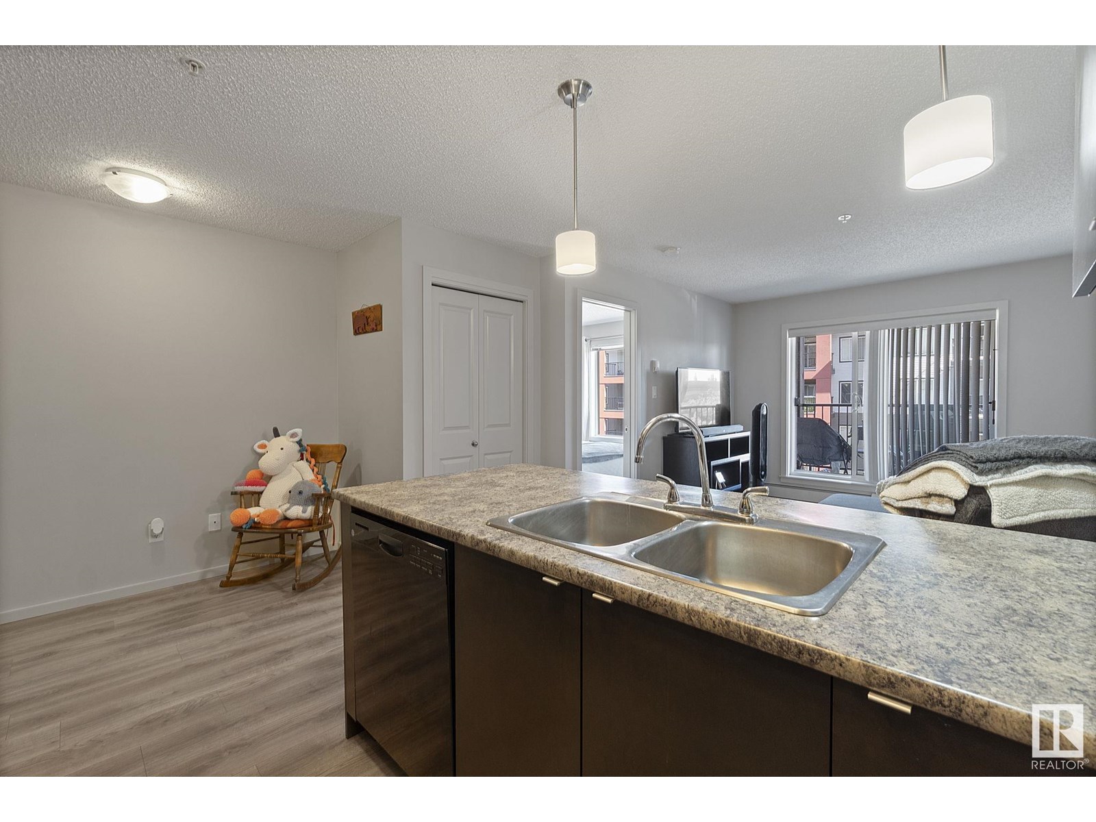 Photo 14 of 331 344 Windermere Rd Nw, Edmonton AB
