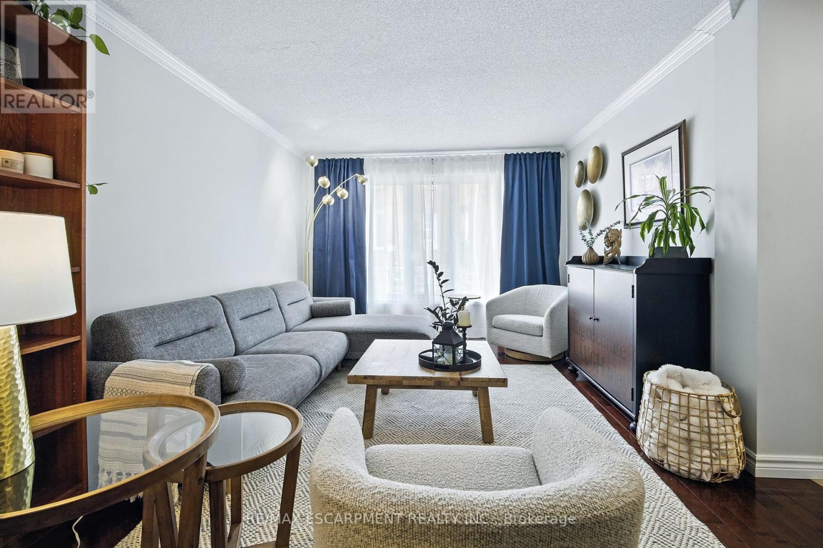 Photo 9 of 38 Locke Street S, Hamilton ON