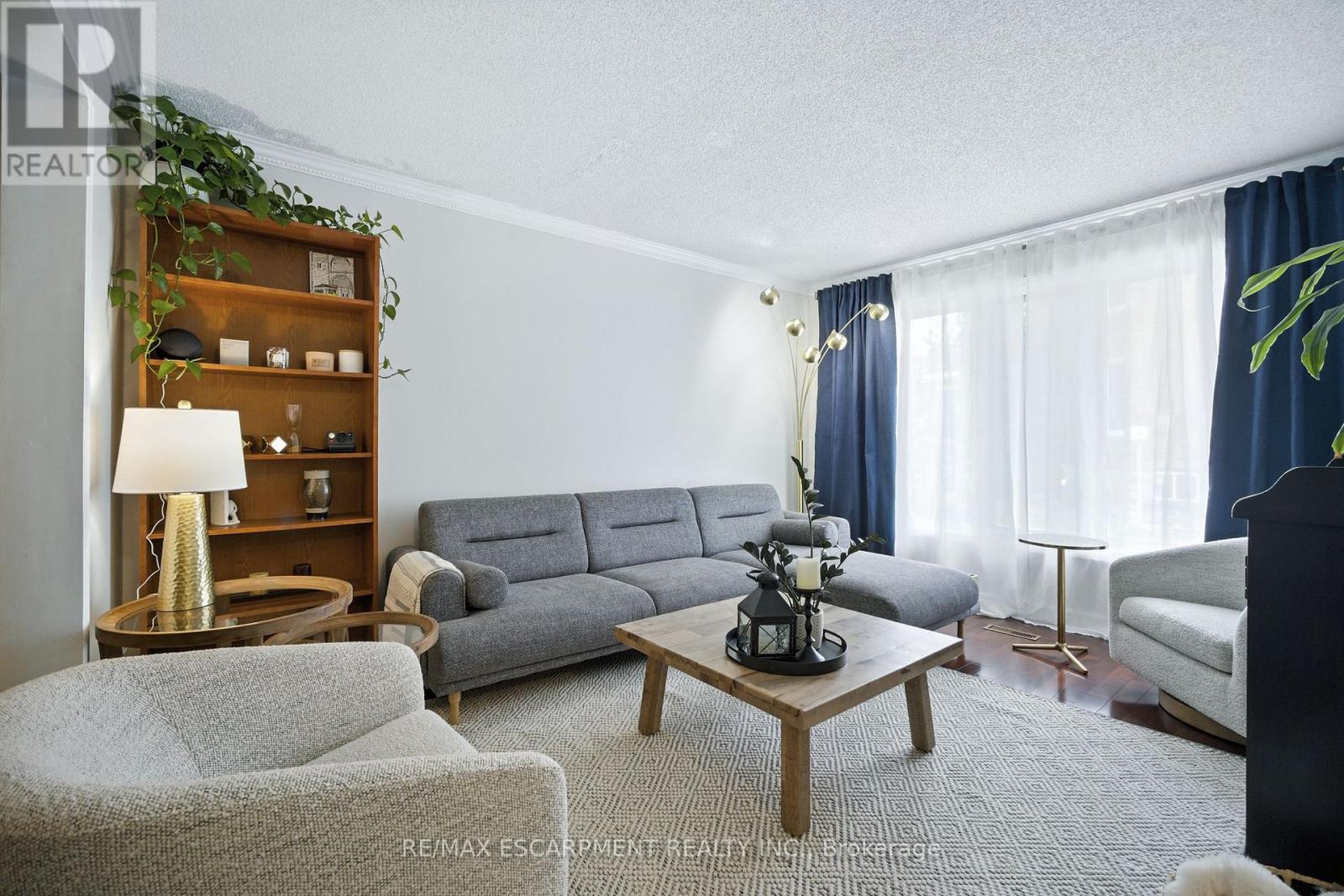 Photo 19 of 38 Locke Street S, Hamilton ON