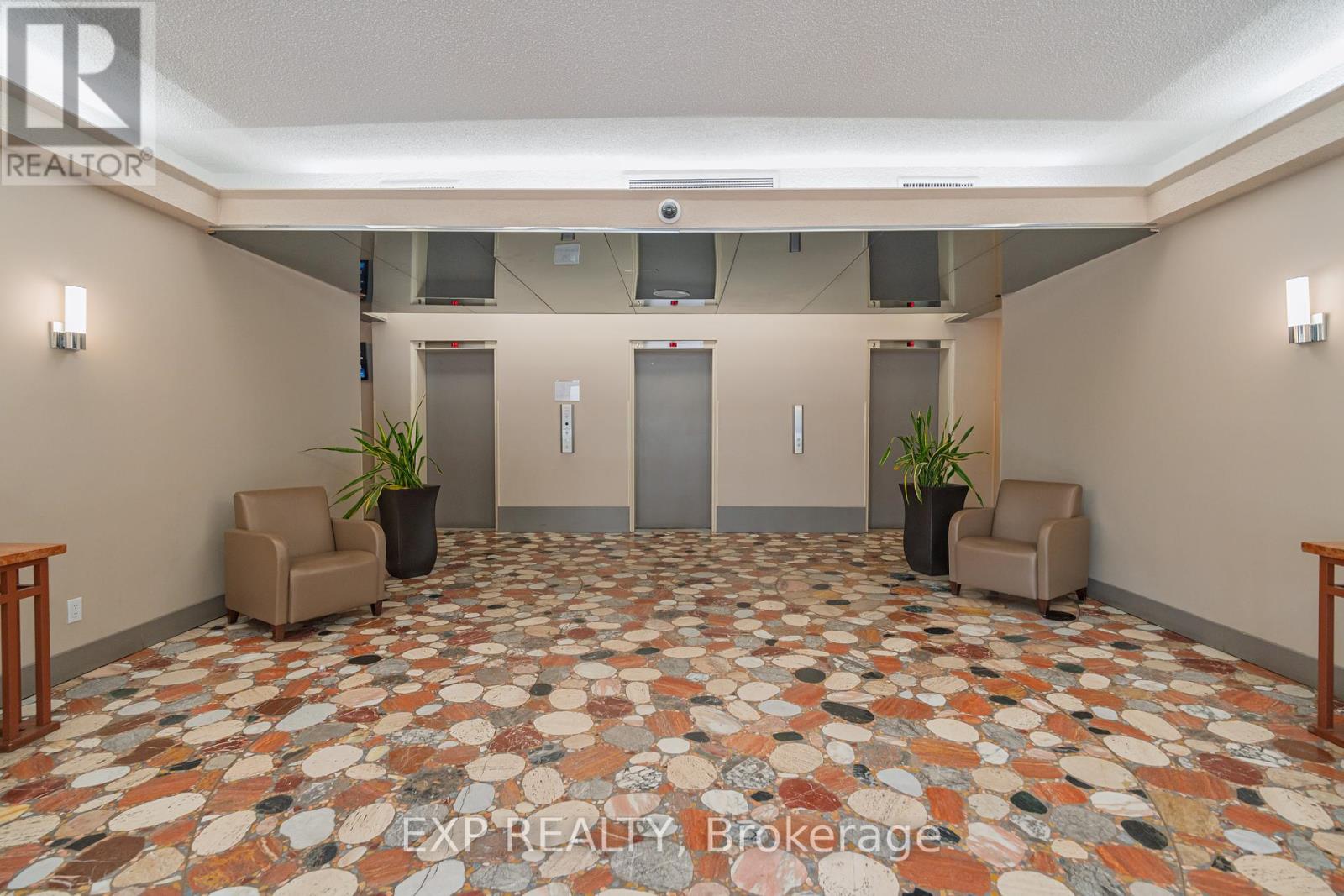 Photo 16 of 809 1785 Frobisher Lane, Ottawa ON
