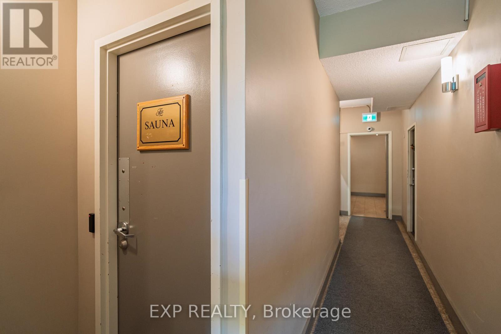 Photo 13 of 809 1785 Frobisher Lane, Ottawa ON