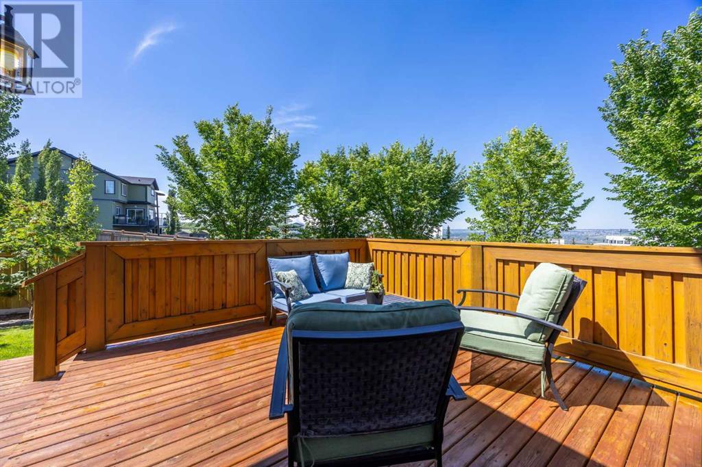 Single Family House for Sale in  Cougar Ridge Manor SW Cougar Ridge Calgary 