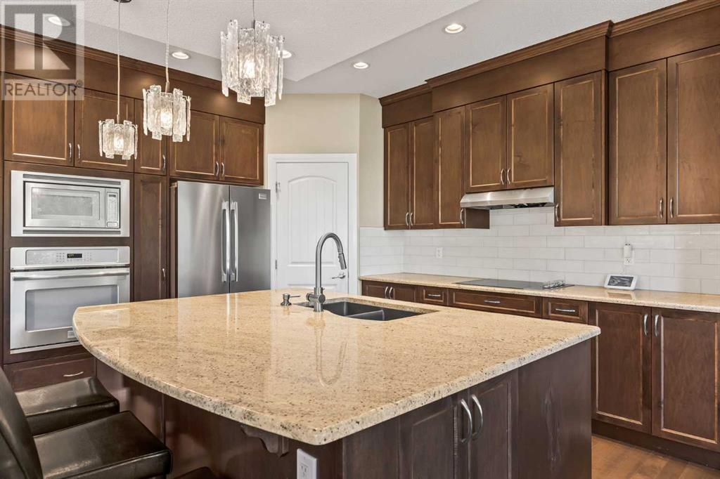Single Family House for Sale in  Cougar Ridge Manor SW Cougar Ridge Calgary 