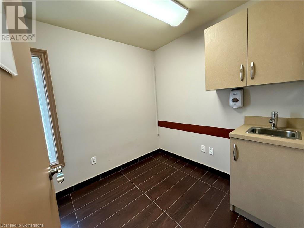 Photo 11 of 906 Brant Street, Burlington ON