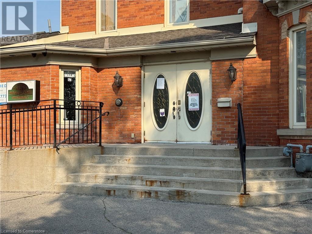 Photo 4 of 906 Brant Street, Burlington ON
