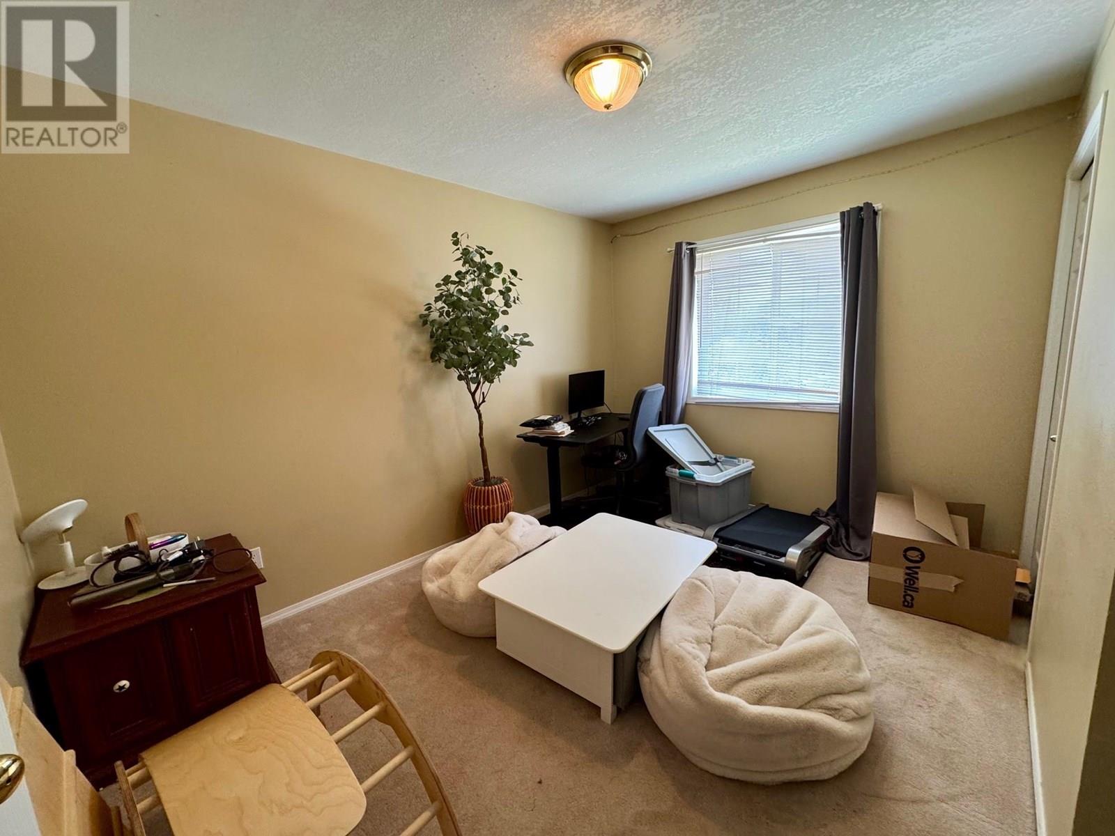 Photo 10 of 1213 Regina Street, Creston BC