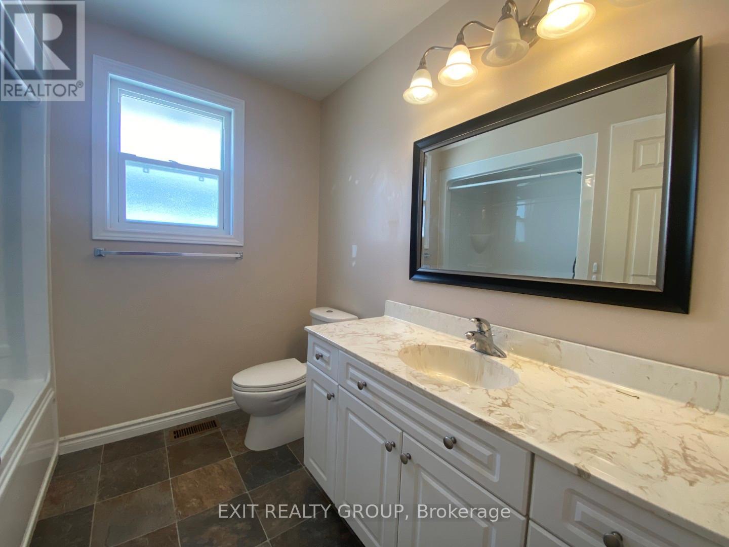 Photo 11 of 27 Belvedere Road, Quinte West ON