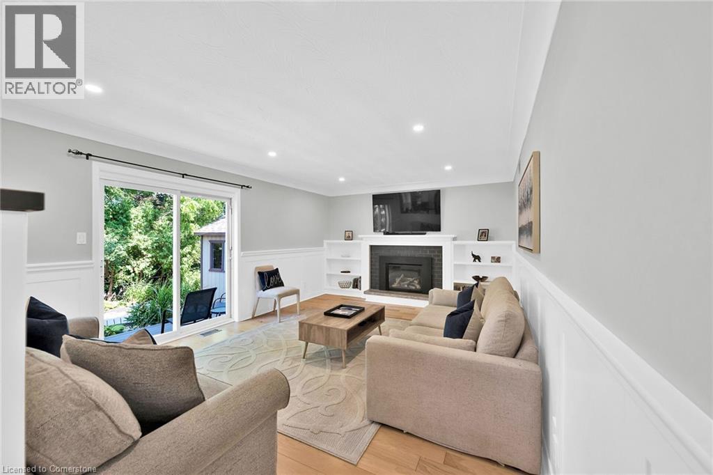 Photo 16 of 54 Driftwood Court, Grimsby ON