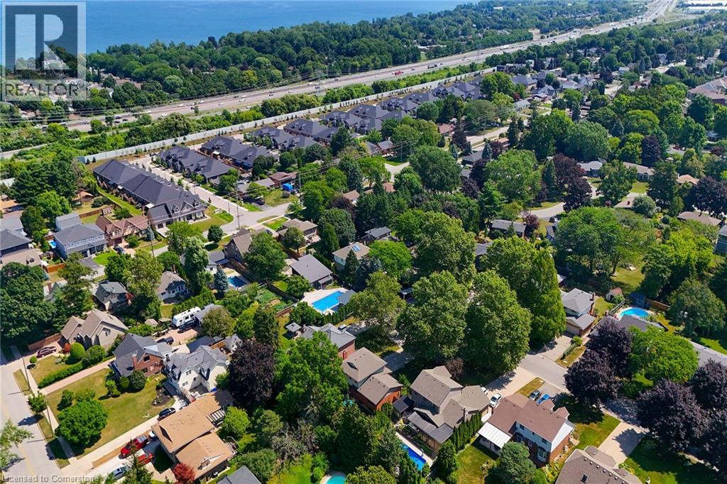 Photo 3 of 54 Driftwood Court, Grimsby ON