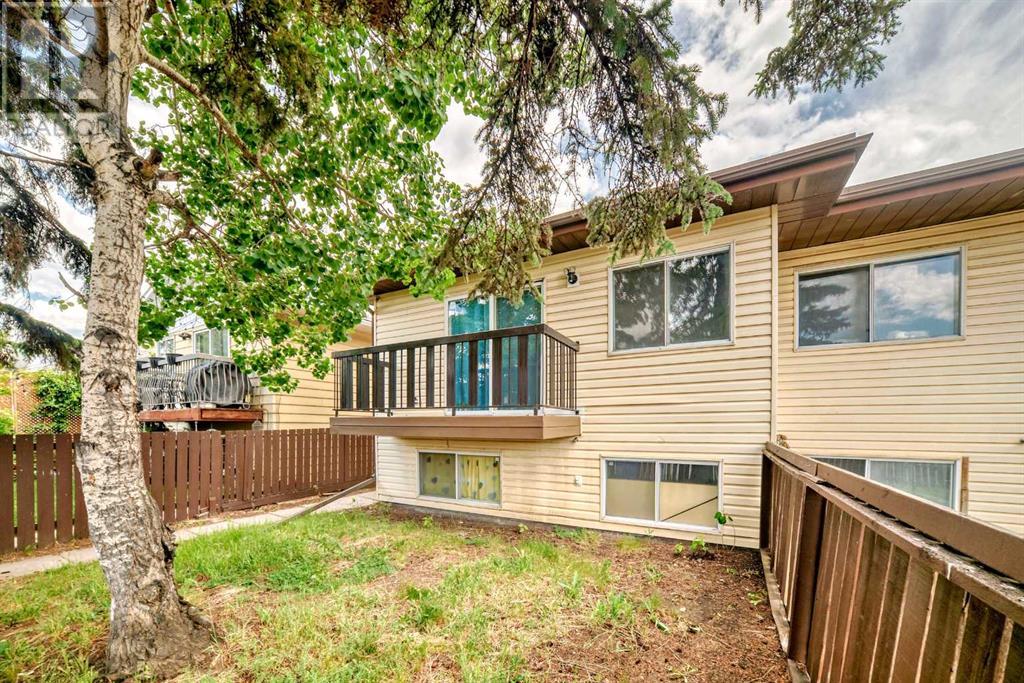 Single Family House Bi-level for Sale in B   Street SE Forest Lawn Calgary 