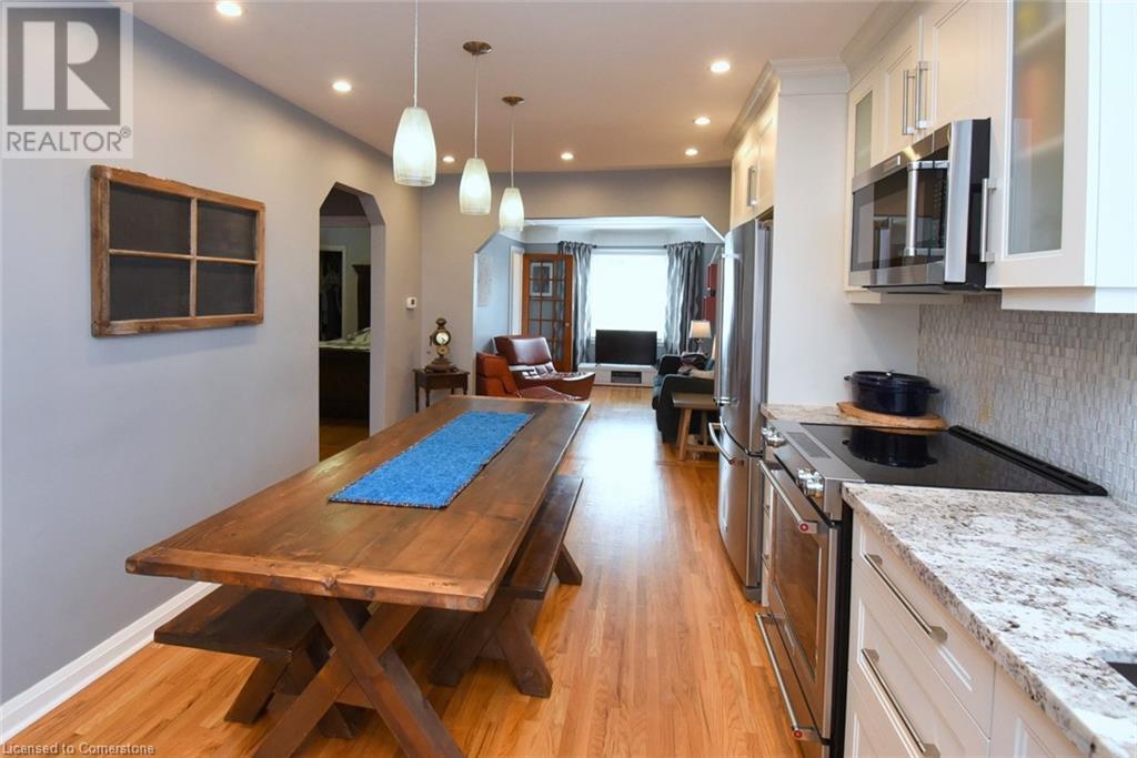 Photo 12 of 152 Glencairn Avenue, Hamilton ON