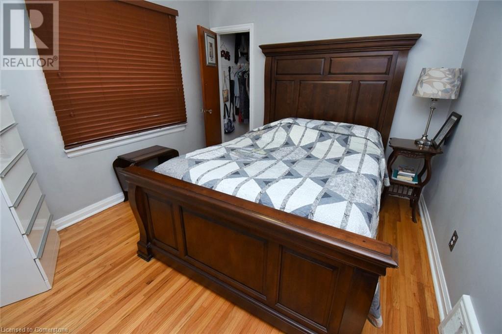 Photo 18 of 152 Glencairn Avenue, Hamilton ON