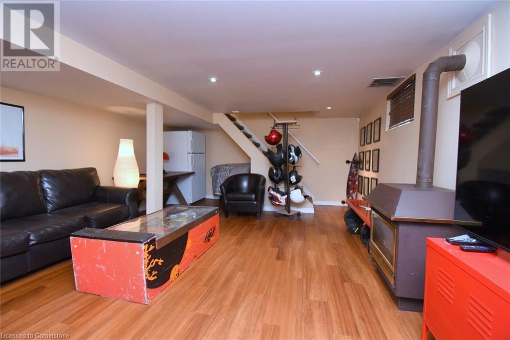 Photo 29 of 152 Glencairn Avenue, Hamilton ON