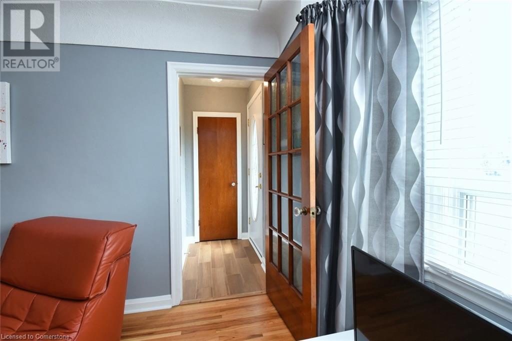 Photo 5 of 152 Glencairn Avenue, Hamilton ON