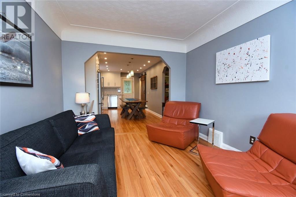 Photo 9 of 152 Glencairn Avenue, Hamilton ON