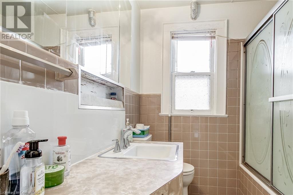 Photo 13 of 110 Dromore Crescent, Hamilton ON