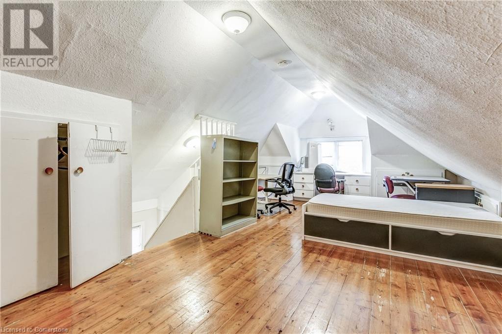 Photo 14 of 110 Dromore Crescent, Hamilton ON