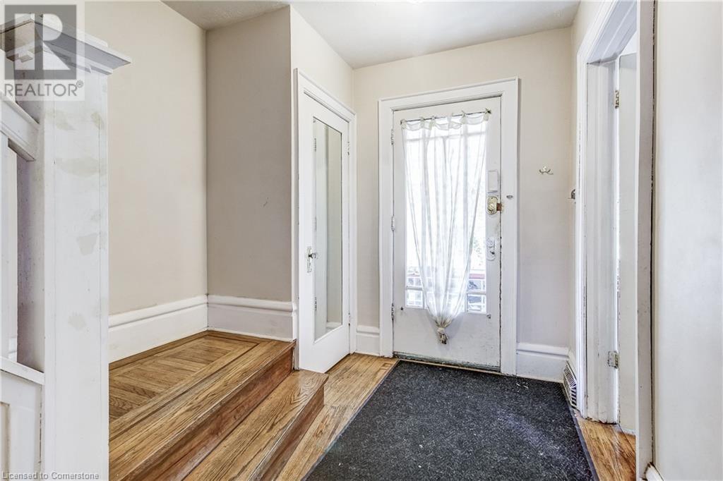 Photo 5 of 110 Dromore Crescent, Hamilton ON