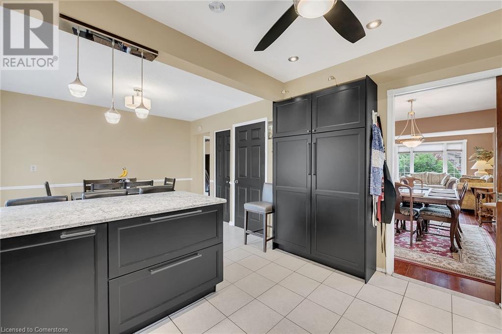 Photo 10 of 45 Dublin Drive, Hamilton ON