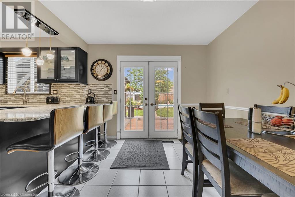 Photo 12 of 45 Dublin Drive, Hamilton ON