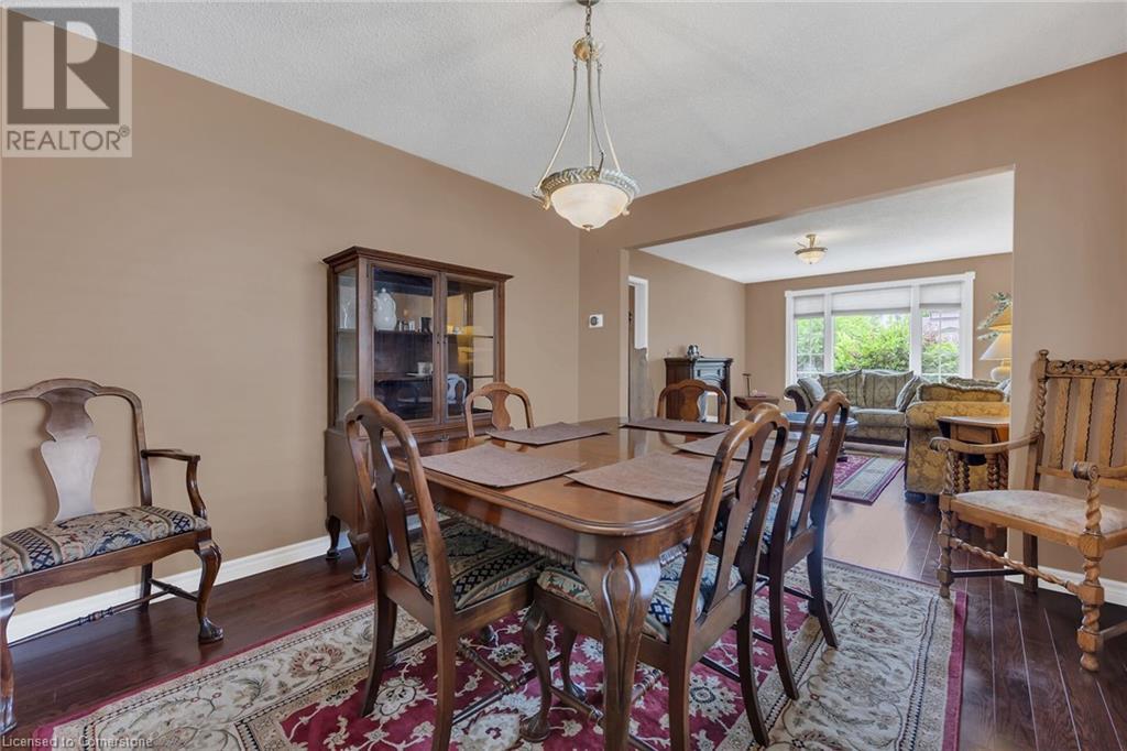 Photo 17 of 45 Dublin Drive, Hamilton ON