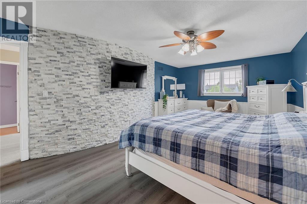 Photo 26 of 45 Dublin Drive, Hamilton ON
