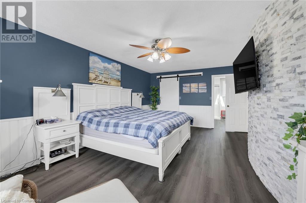 Photo 27 of 45 Dublin Drive, Hamilton ON