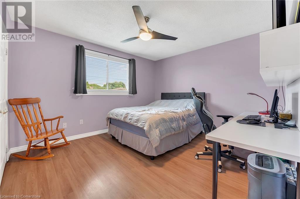 Photo 31 of 45 Dublin Drive, Hamilton ON