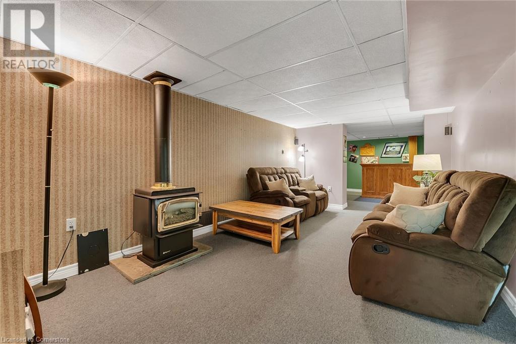 Photo 34 of 45 Dublin Drive, Hamilton ON