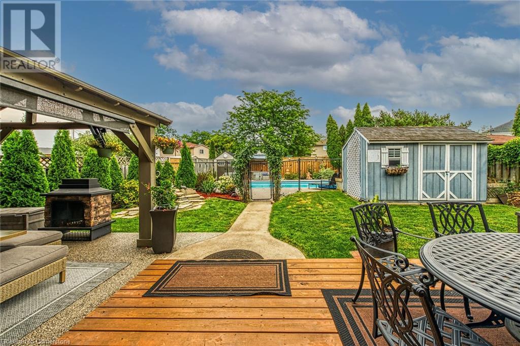 Photo 42 of 45 Dublin Drive, Hamilton ON